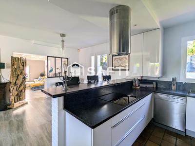 Maison - 160 m² - 6 pièces