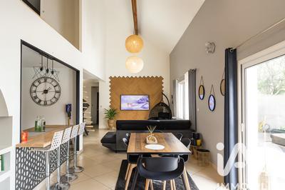 Maison - 174 m² - 7 pièces