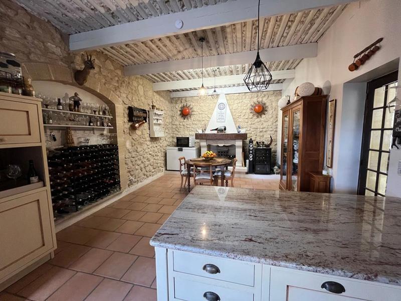 Mas - 146 m² - 4 pièces