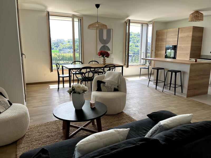 Appartement - 90 m² - 4 pièces