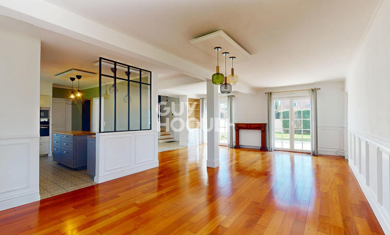 Maison - 182 m² - 7 pièces