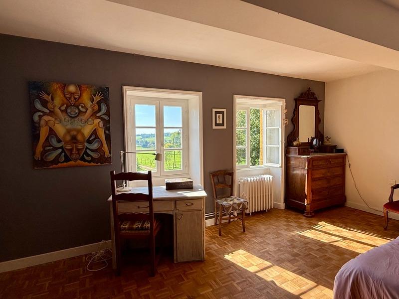 Maison - 219 m² - 10 pièces