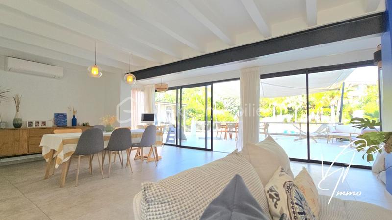 Villa - 201 m² - 7 pièces