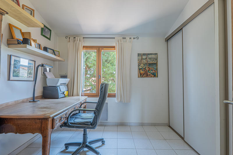 Maison - 180 m² - 8 pièces