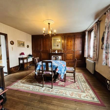 Maison - 137 m² - 7 pièces