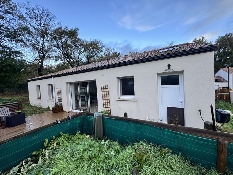 Maison - 99 m² - 4 pièces