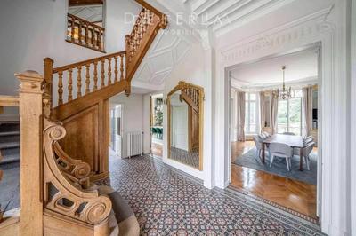 Château - 826 m² - 18 pièces