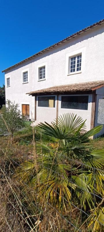 Maison - 215 m² - 7 pièces