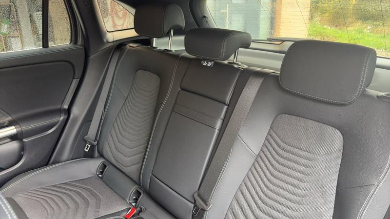 Mercedes Classe E Eqa 300 66 kWh 228 4Matic Progressive Line - Garantie constructeur Automatique