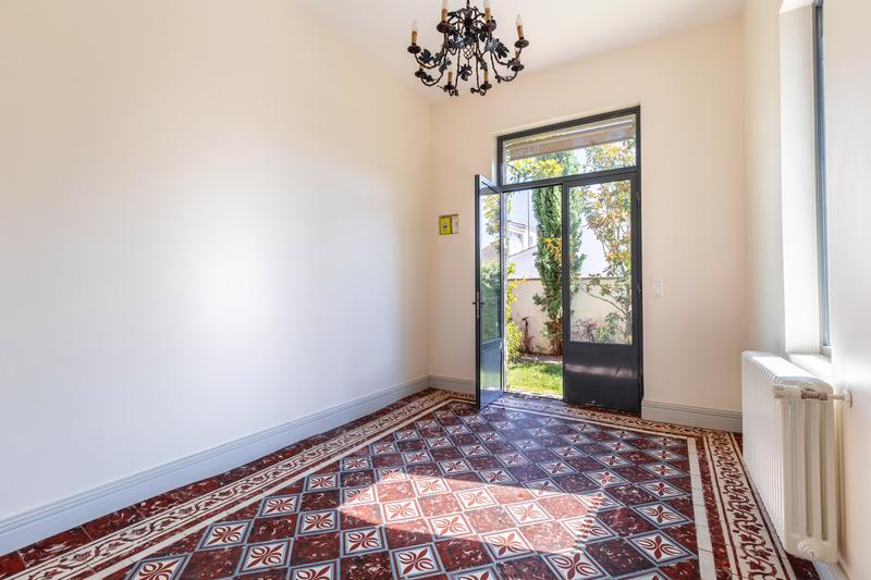 Maison - 182 m² - 8 pièces