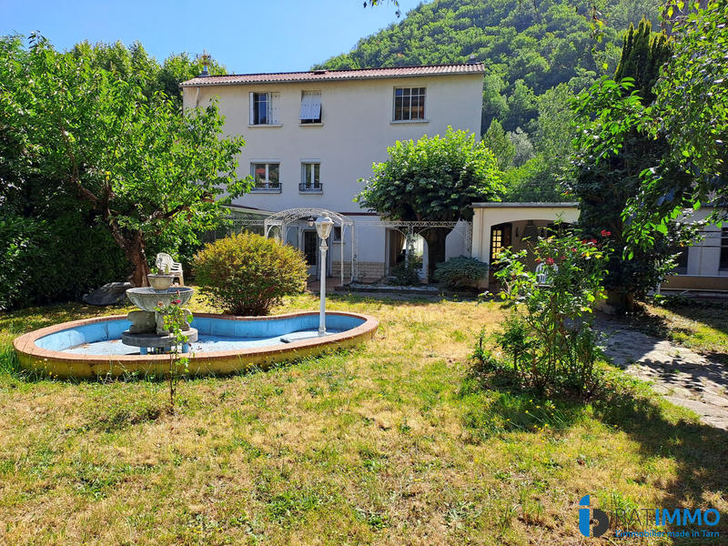 Maison - 200 m² - 10 pièces