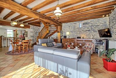 Maison - 411 m² - 15 pièces