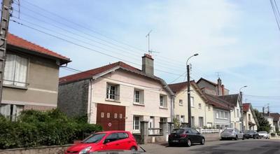 Maison - 174 m² - 9 pièces