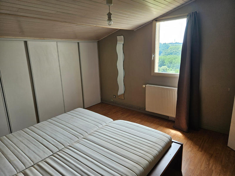 Maison - 177 m² - 7 pièces