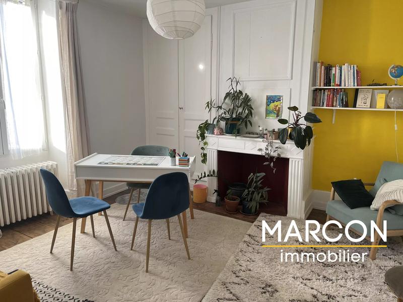 Immeuble - 214 m² - 10 pièces