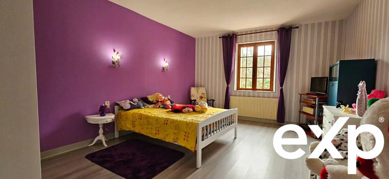 Maison - 410 m² - 11 pièces