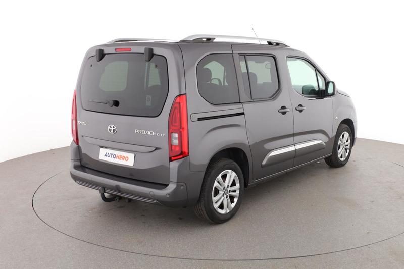 Toyota Proace City Verso Medium 1.5 d-4d Executive 100 ch