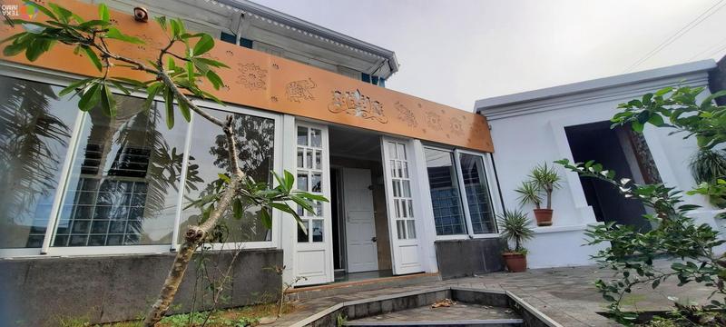 Villa - 241 m² - 5 pièces