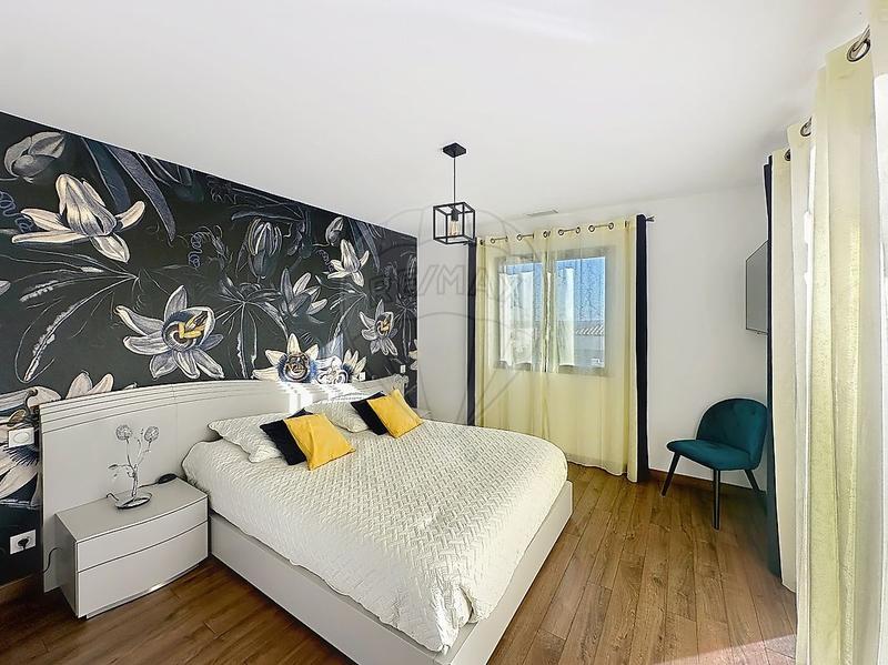 Maison - 140 m² - 6 pièces