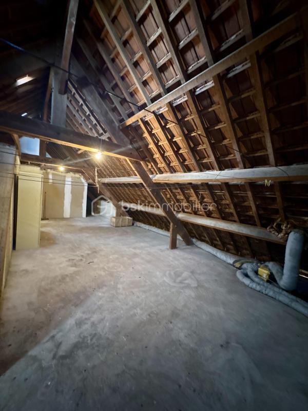 Maison traditionnelle - 106 m² - 3 pièces