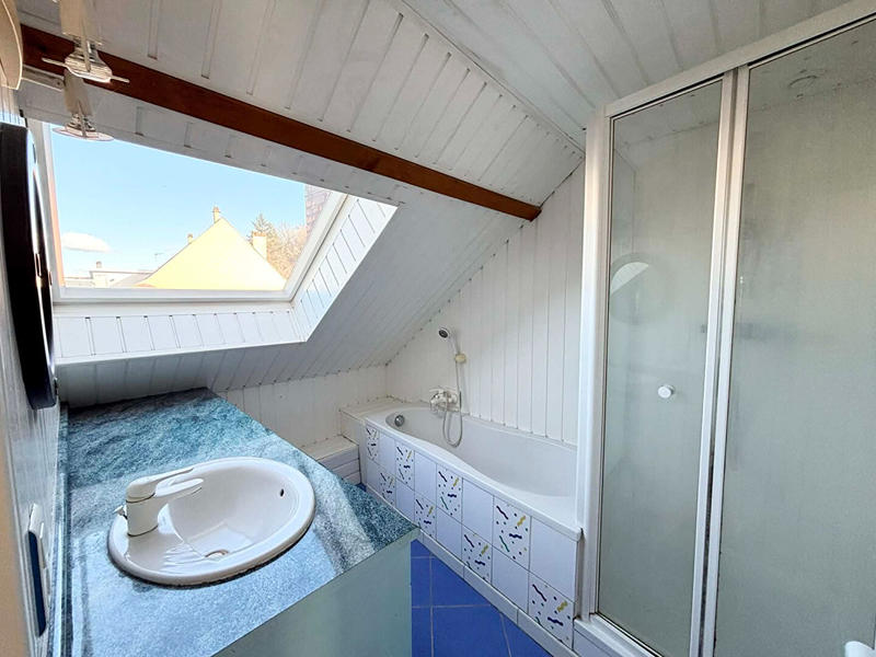 Maison - 97 m² - 5 pièces