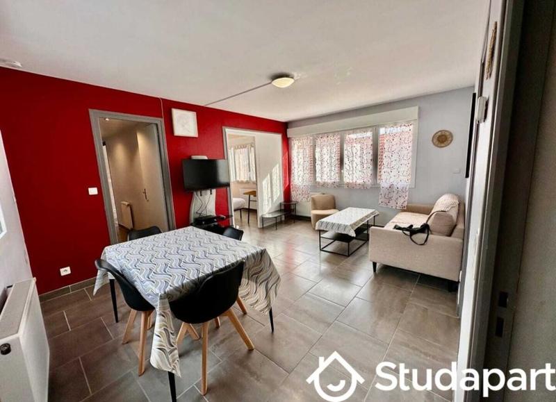 Chambre - 10 m² - 1 pièce