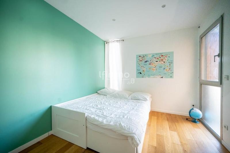 Maison d'architecte - 250 m² - 7 pièces