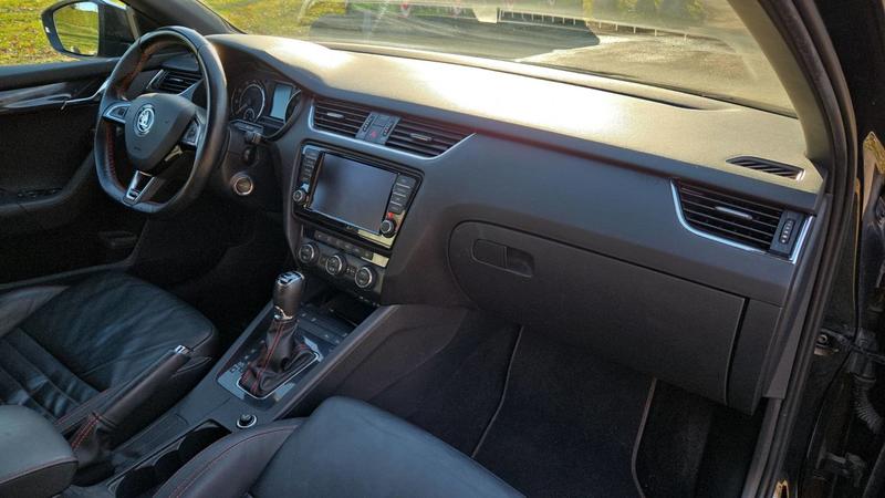 Skoda Octavia Combi Rs 2.0 TFSi 220 Dsg6