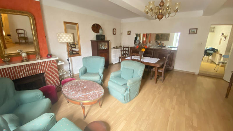 Maison - 207 m² - 6 pièces