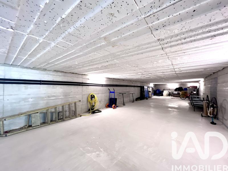 Maison - 290 m² - 8 pièces