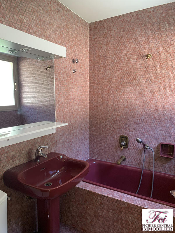 Appartement - 99 m² - 4 pièces