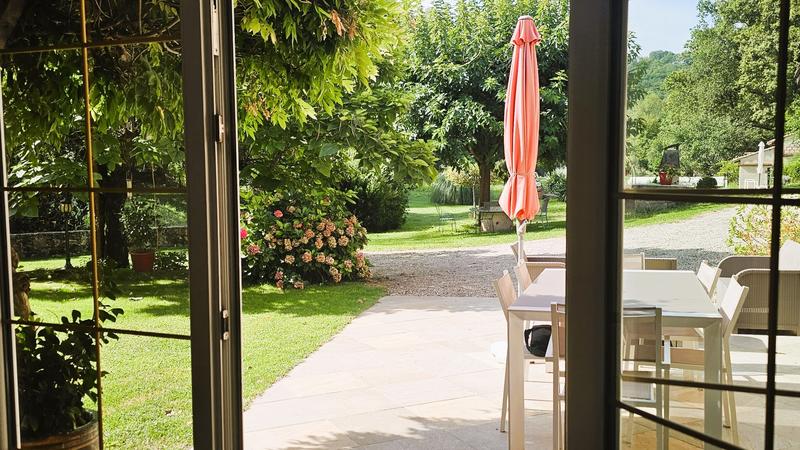 Maison - 286 m² - 9 pièces