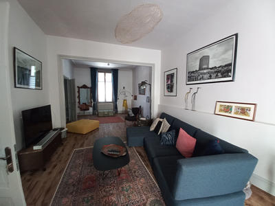 Maison - 300 m² - 10 pièces