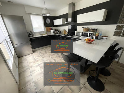 Maison - 172 m² - 8 pièces