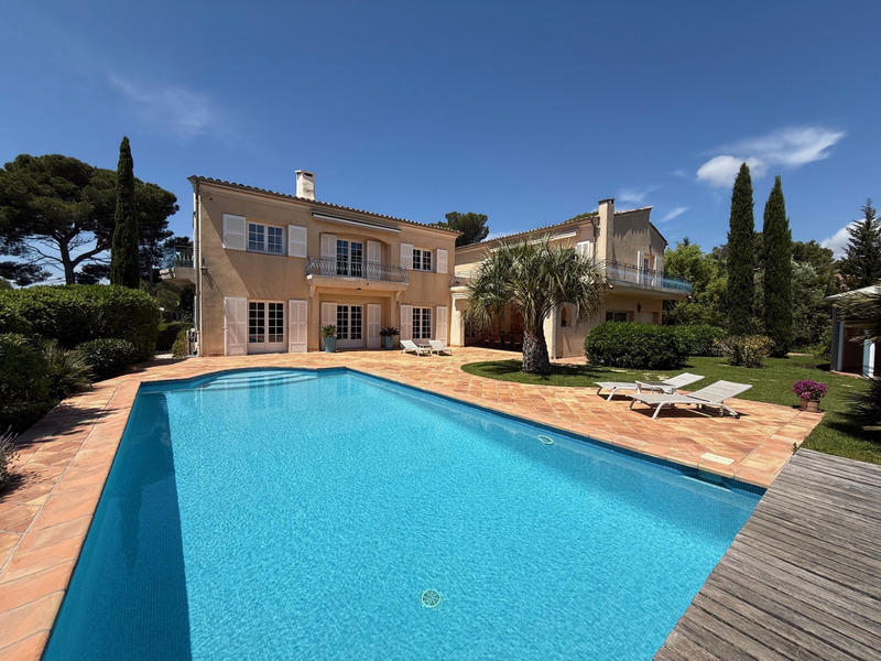 Villa - 350 m² - 8 pièces