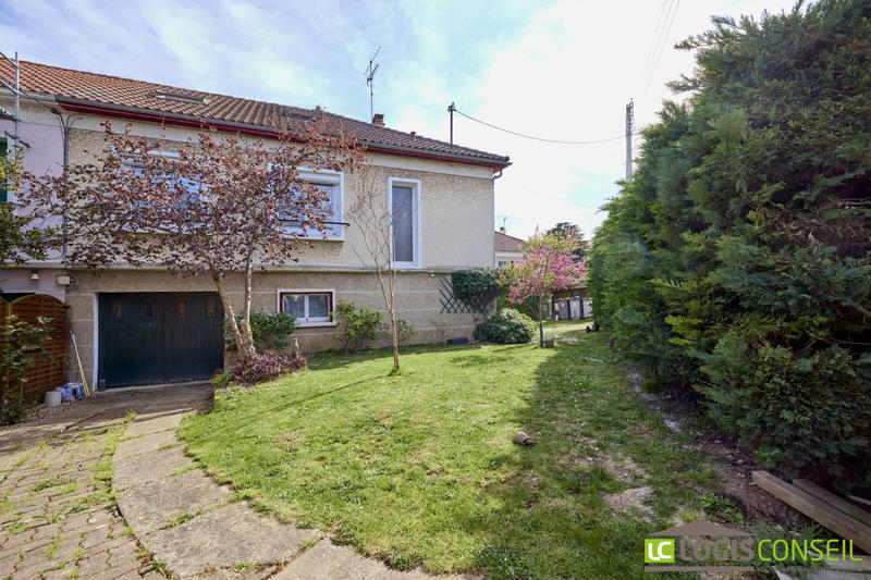 Maison - 152 m² - 8 pièces