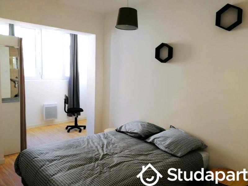 Chambre - 14 m² - 1 pièce