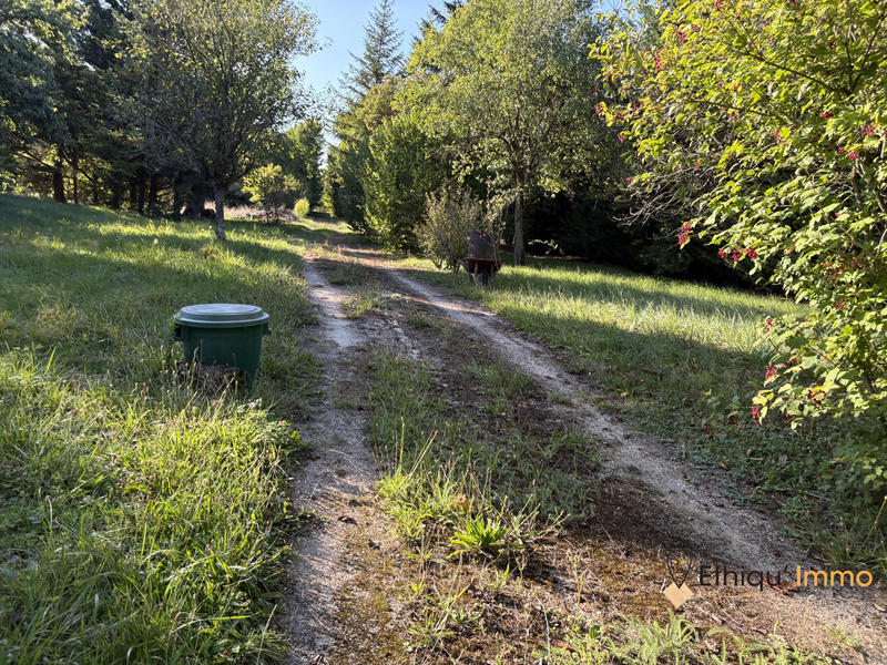 Maison - 218 m² - 10 pièces