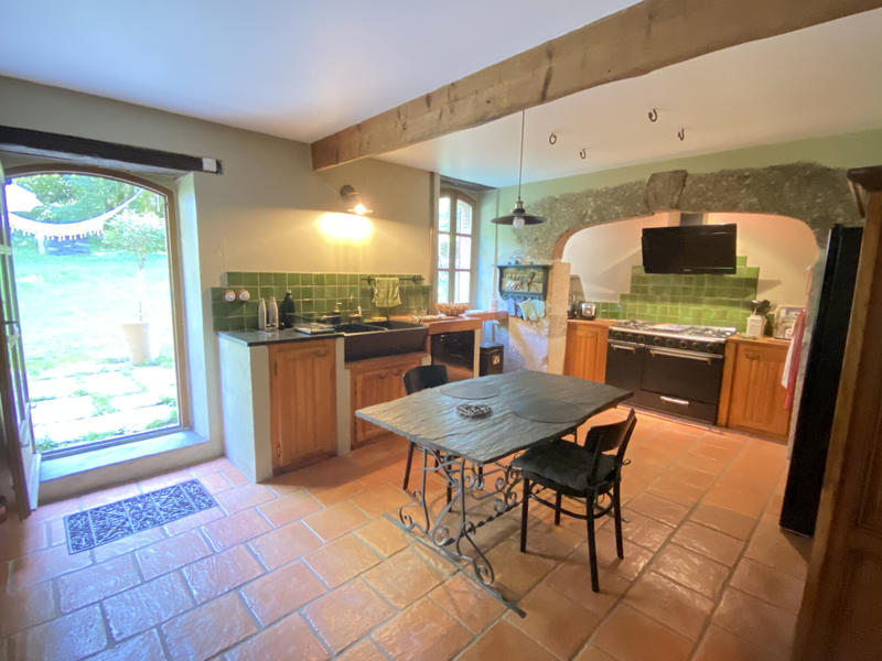 Maison - 360 m² - 8 pièces