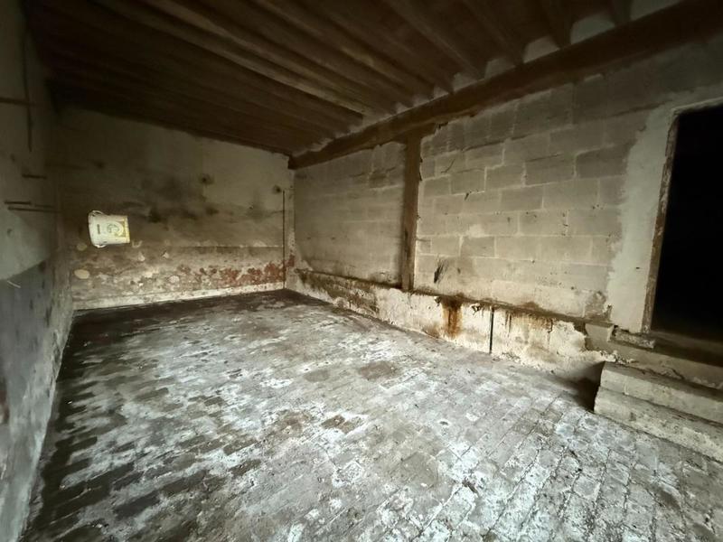 Grange - 200 m² - 1 pièce