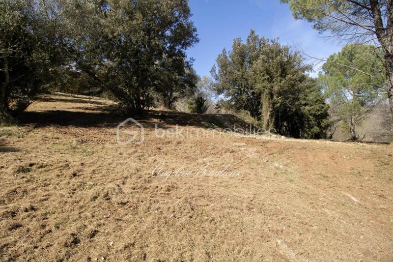 Terrain constructible - 2 412 m²
