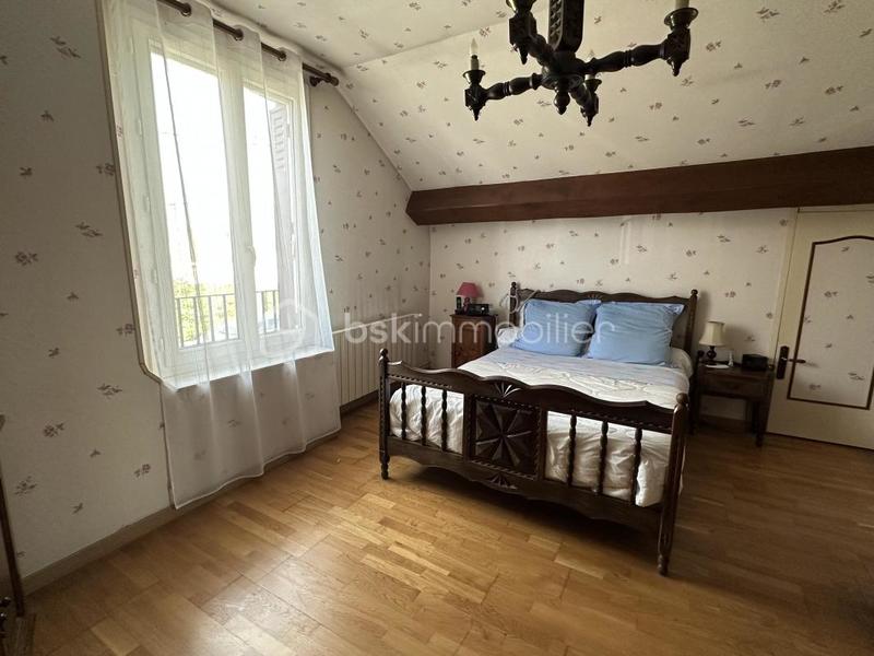 Maison traditionnelle - 105 m² - 5 pièces