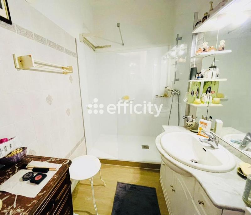 Appartement - 90 m² - 3 pièces