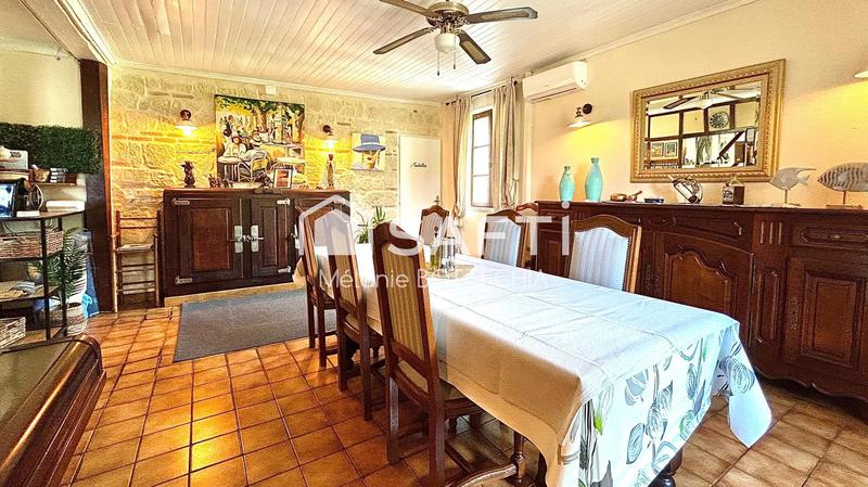 Maison - 264 m² - 10 pièces