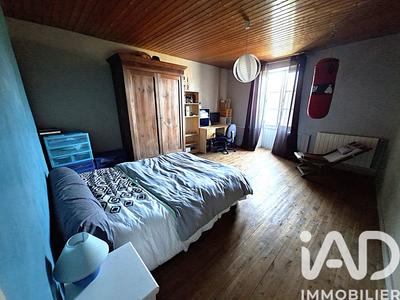 Maison - 195 m² - 7 pièces