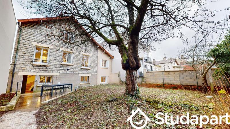 Chambre - 13 m² - 1 pièce