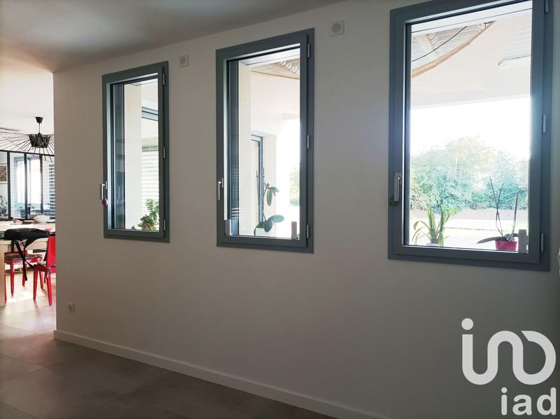 Maison - 213 m² - 10 pièces