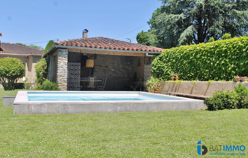 Maison - 265 m² - 7 pièces