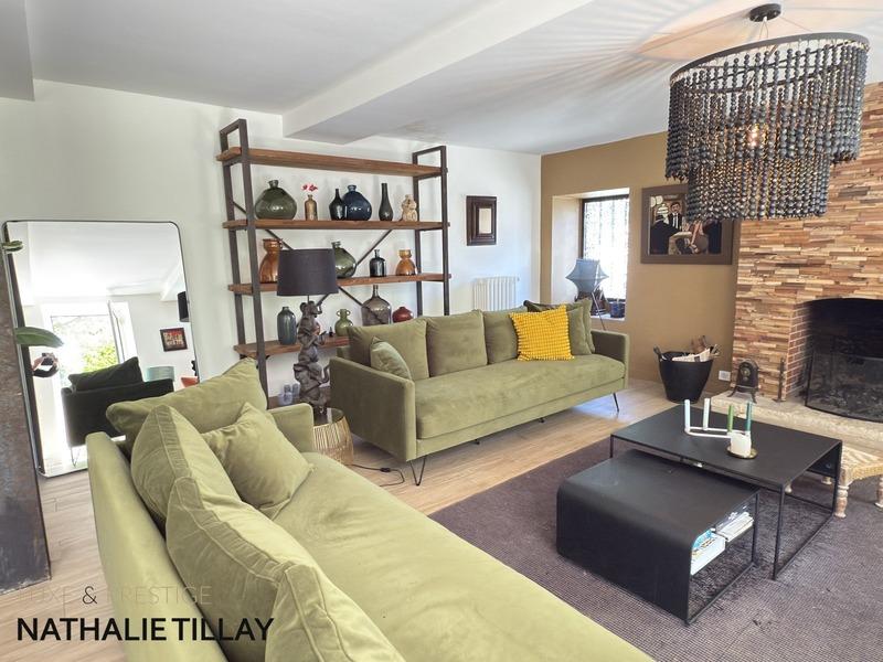 Maison - 380 m² - 11 pièces