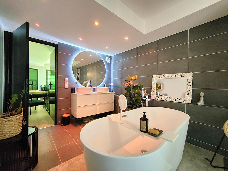 Appartement - 92 m² - 4 pièces